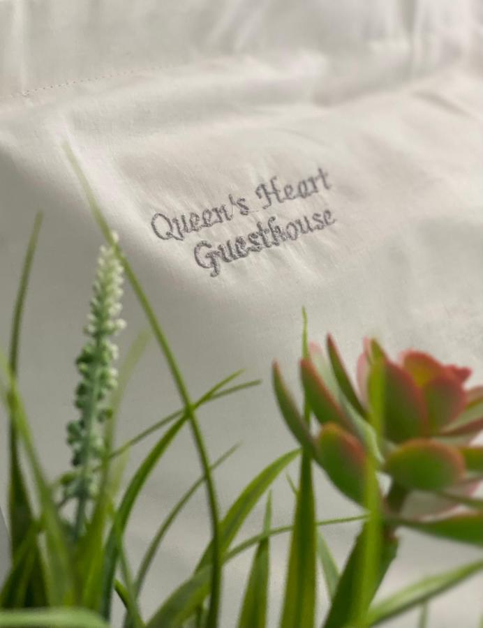 Queen'S Heart Guesthouse Бран Екстериор снимка
