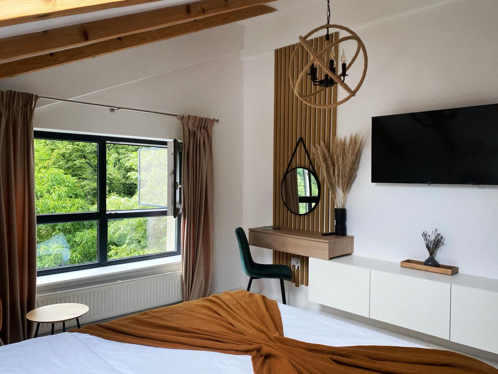 Queen'S Heart Guesthouse Бран Екстериор снимка